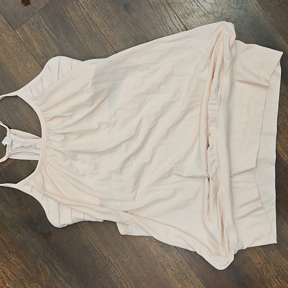 Lululemon No Limit 2-in-1 Pink  Racer Back Built In Bra Workout Tank  8